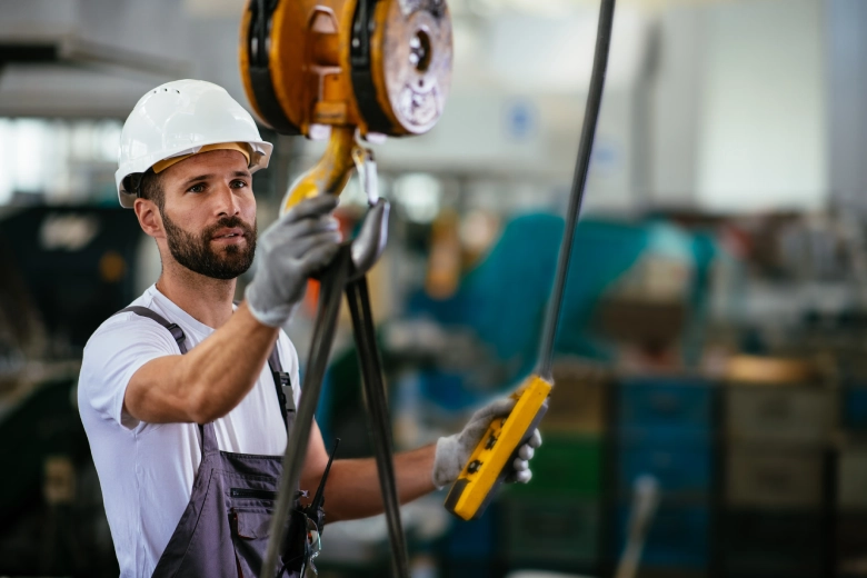 Infraestructura de TI obsoleta que genera costos ocultos en sistemas heredados